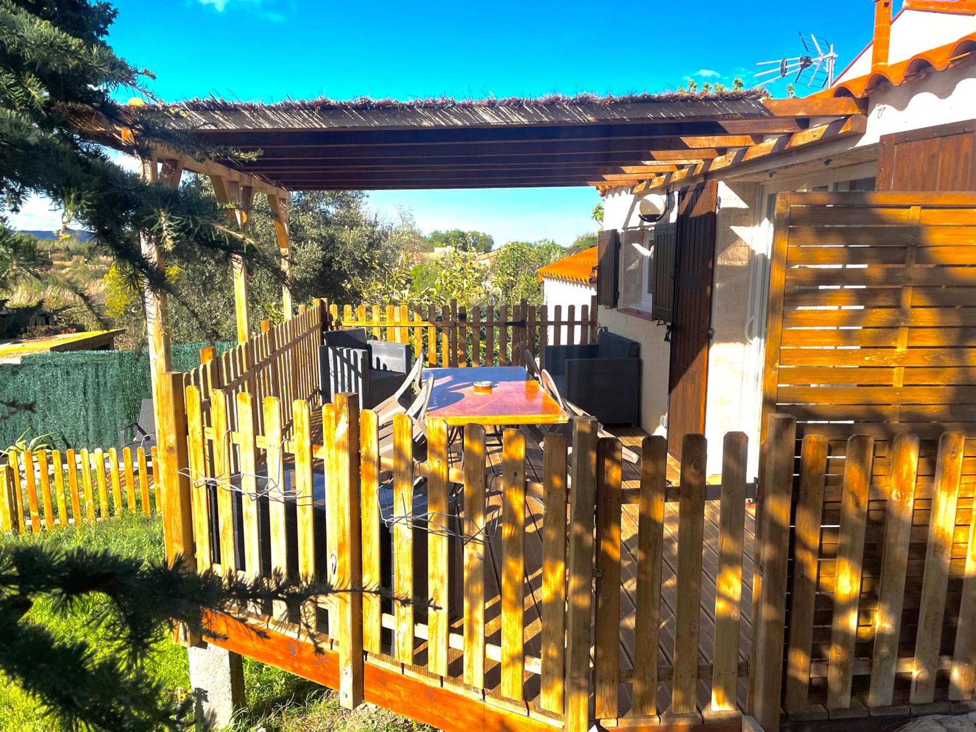 Gite De L'Auxineill Castelnou 外观 照片